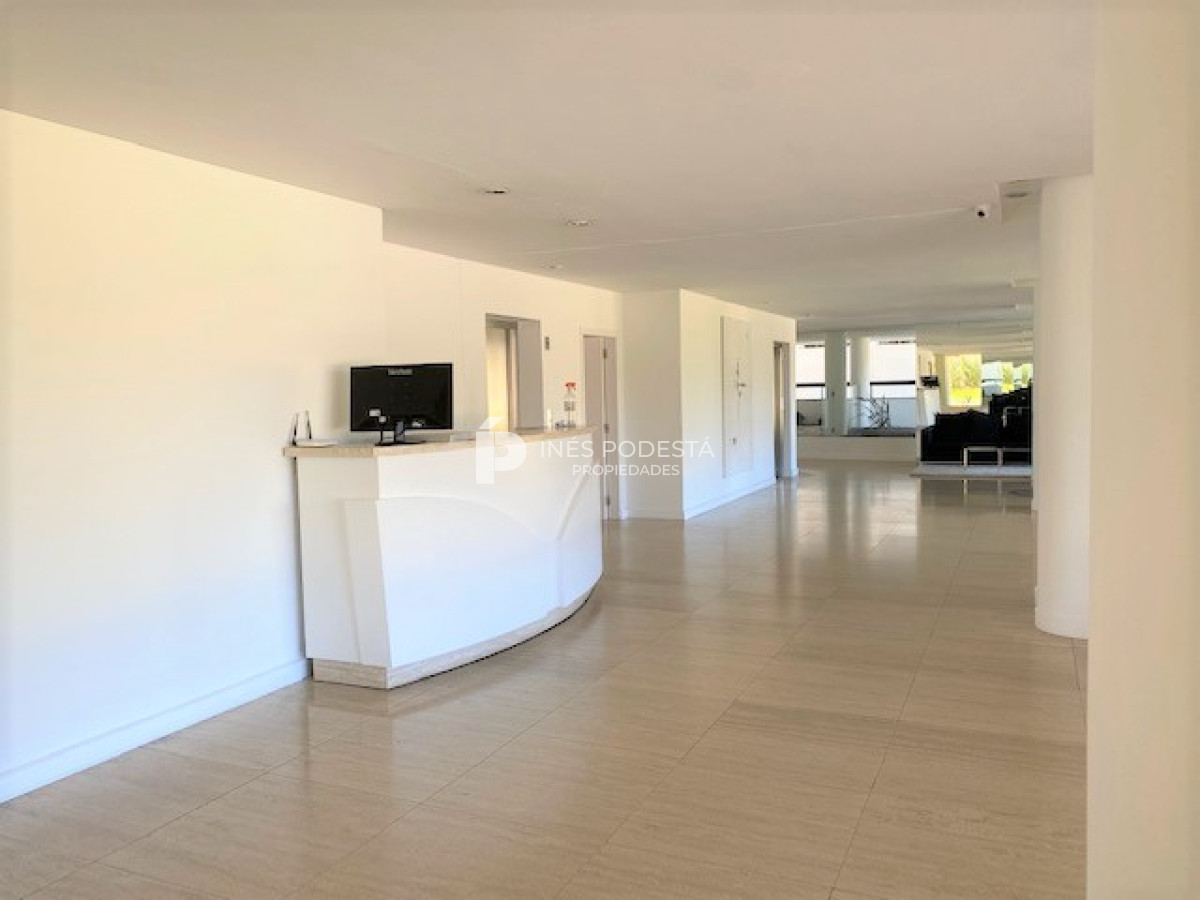 Apartamento ID.7297 - Brava frente al mar, 2 suites más dependencia de servicio