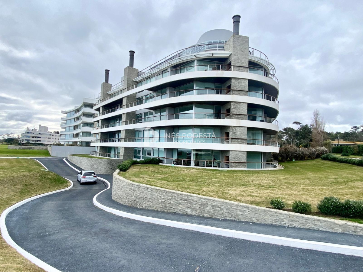 Apartamento ID.8911 - Apartamento en Alquiler, Mansa, Punta del Este, 2 Dormitorios.