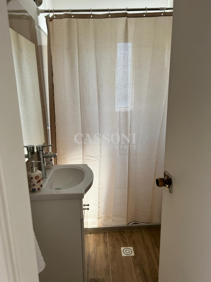 Apartamento ID.2127 - VENTA APARTAMENTO EN PENINSULA A UNA CUADRA DEL MAR, 1 DORMITORIO Y 1BAÑO