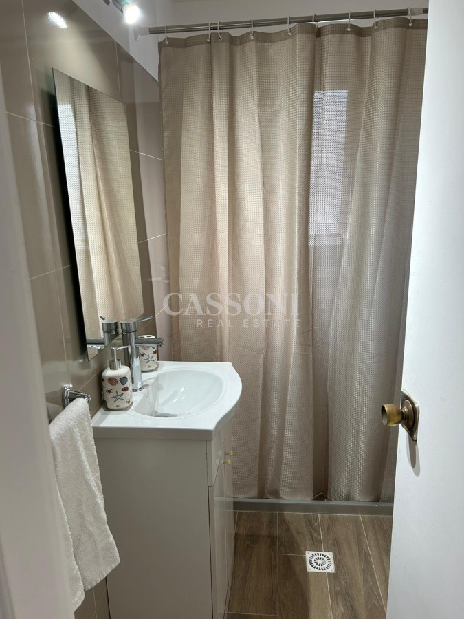 Apartamento ID.2127 - VENTA APARTAMENTO EN PENINSULA A UNA CUADRA DEL MAR, 1 DORMITORIO Y 1BAÑO