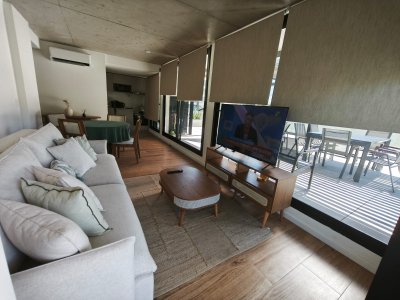 VENTA A ESTRENAR 2 CUARTOS Y 2 BAÑOS SOBRE PLAYA MANSA 