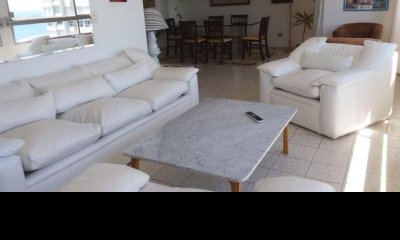APARTEMENTO EN TORRE DE CATEGORIA PENINSULA DE PUNTA DEL ESTE
