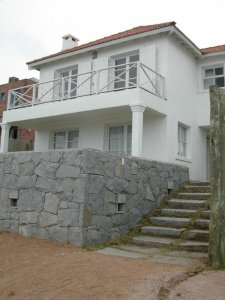 Casa en La Barra, Montoya