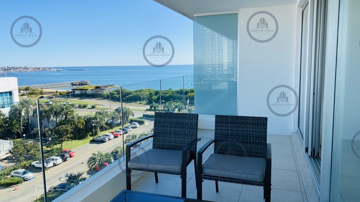 Alquiler de Apartamento en Playa Mansa 2 Dormitorios — fotografía 1