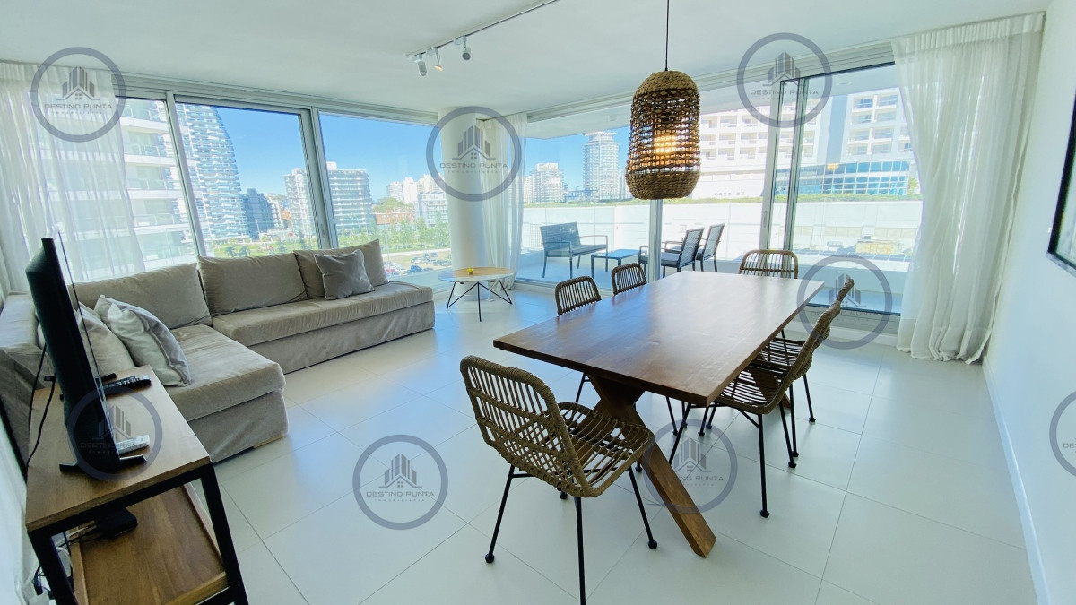 Alquiler de Apartamento en Playa Mansa 2 Dormitorios — fotografía 4