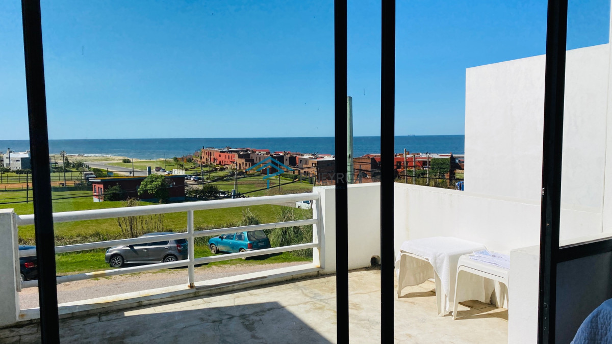 Apartamento ID.423 - Departamento en venta en Manantiales con vista al mar 