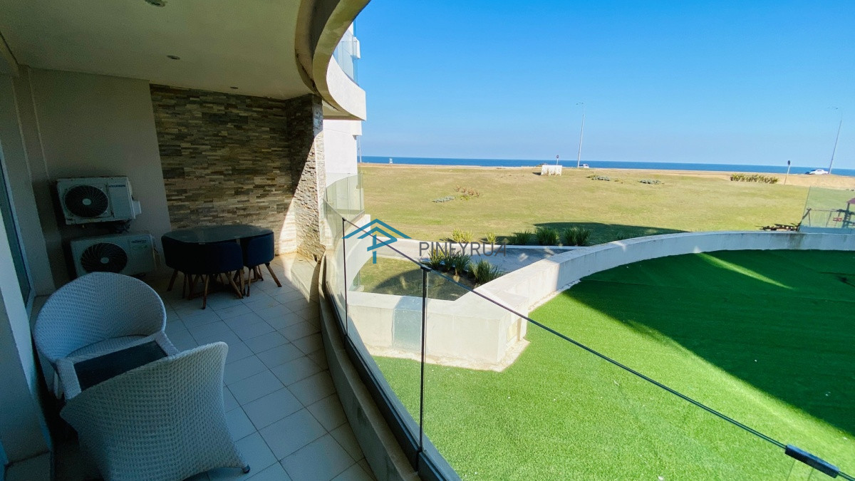 Venta apartamento 1 dormitorio parada 40 playa Mansa Punta del Este
