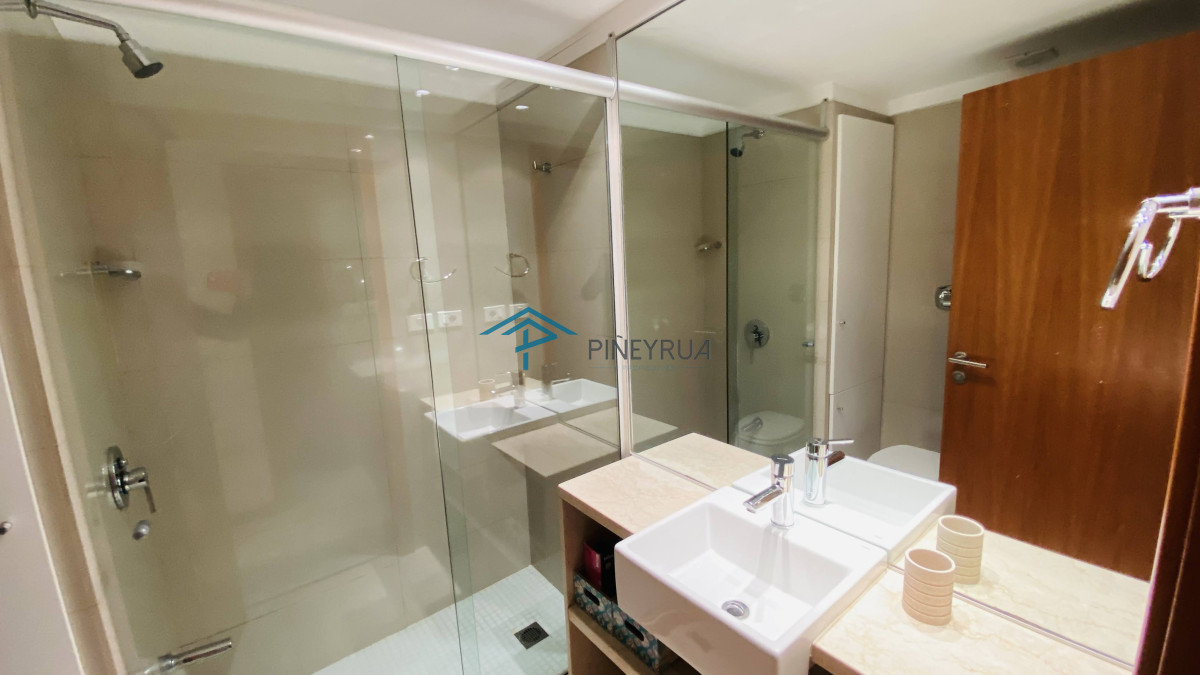 Venta departamento frente al mar en playa Brava