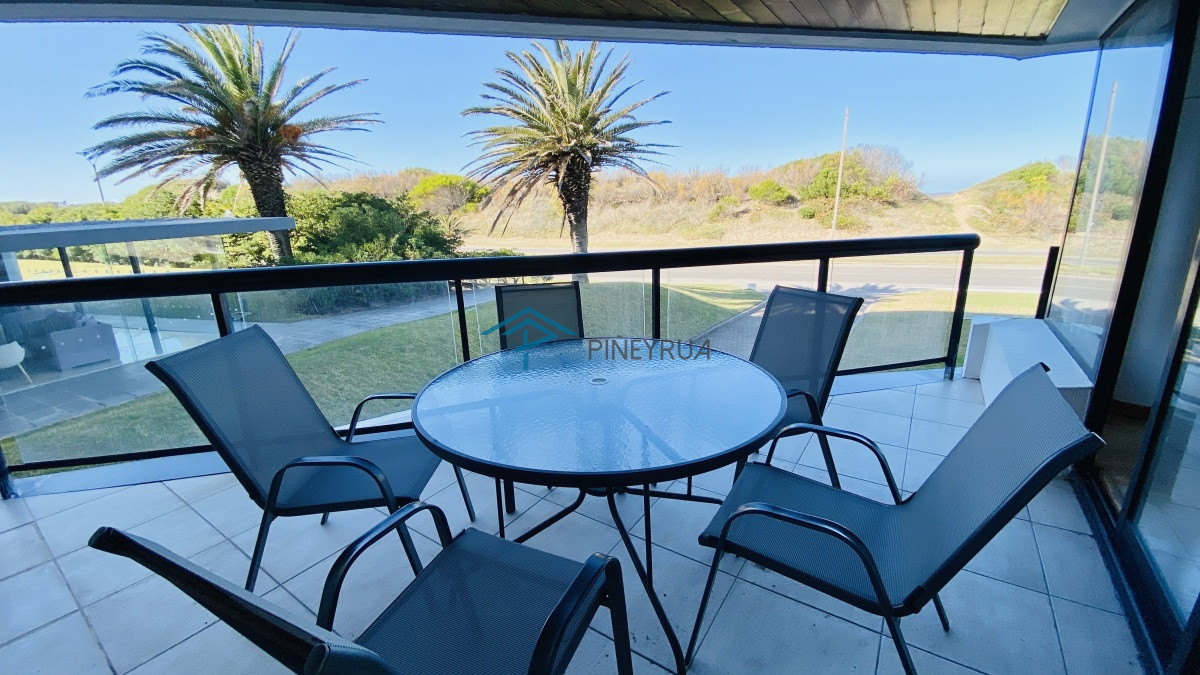 Apartamento ID.306 - Venta departamento frente al mar en parada 27 Brava Punta del Este