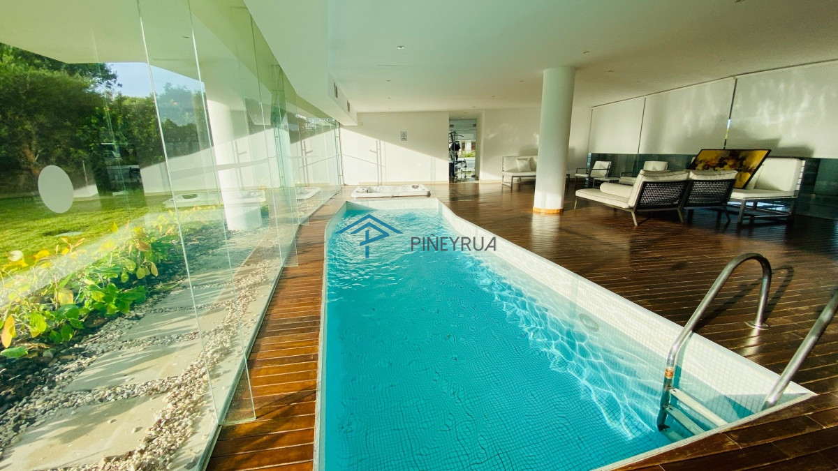 Venta departamento frente al mar en playa Brava