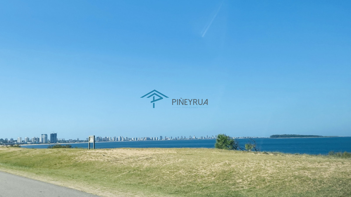 Venta apartamento 1 dormitorio parada 40 playa Mansa Punta del Este