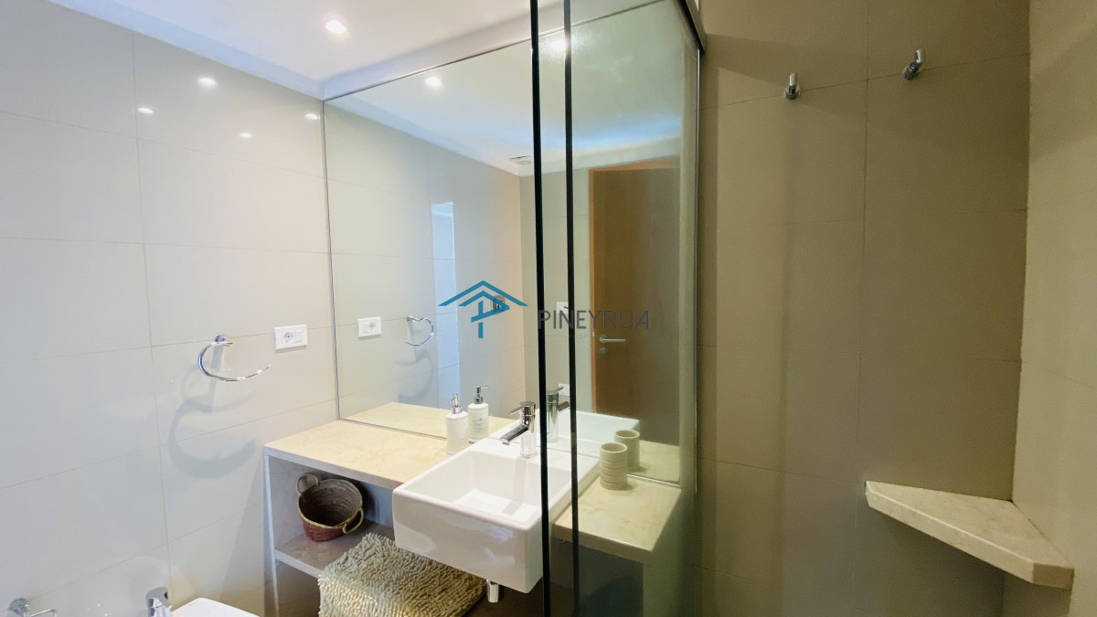 Venta departamento frente al mar en playa Brava