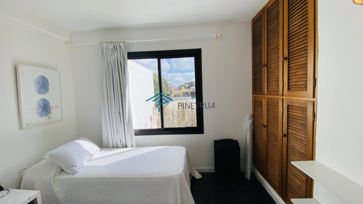 Departamento en venta en Manantiales con vista al mar 