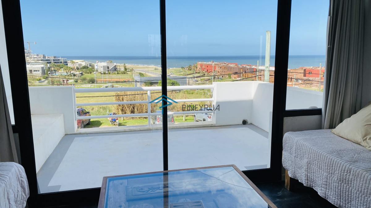 Departamento en venta en Manantiales con vista al mar 