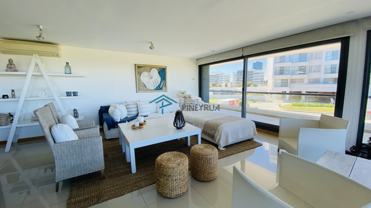 Venta departamento frente al mar en playa Brava