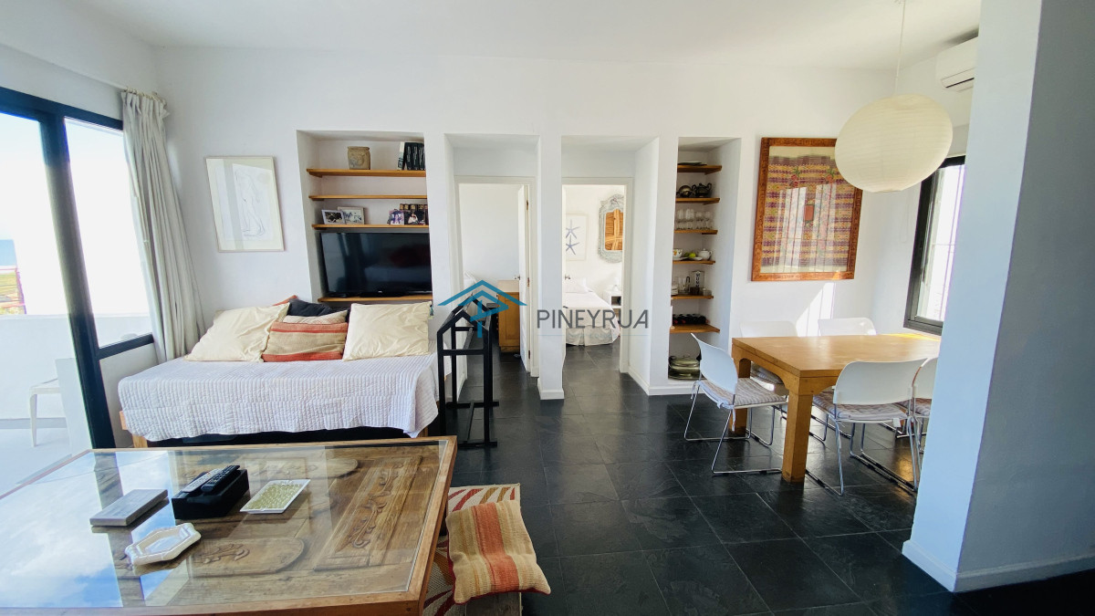 Departamento en venta en Manantiales con vista al mar 