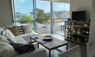 Venta departamento 2 dormitorios en Manantiales con parrillero