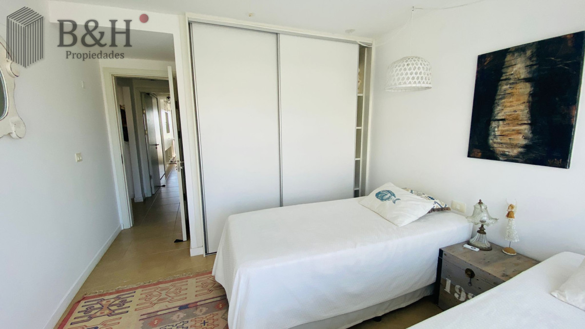 Apartamento ID.4071 - Alquiler departamento 2 dormitorios en Manantiales frente al mar disponible 16 enero al 2 de febrero