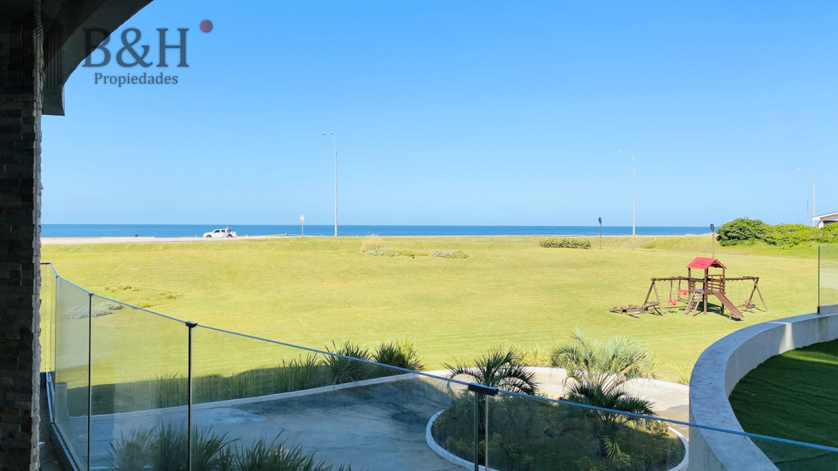 Apartamento ID.4855 - Venta Departamento 1 dormitorio parada 40 playa Mansa Punta del Este