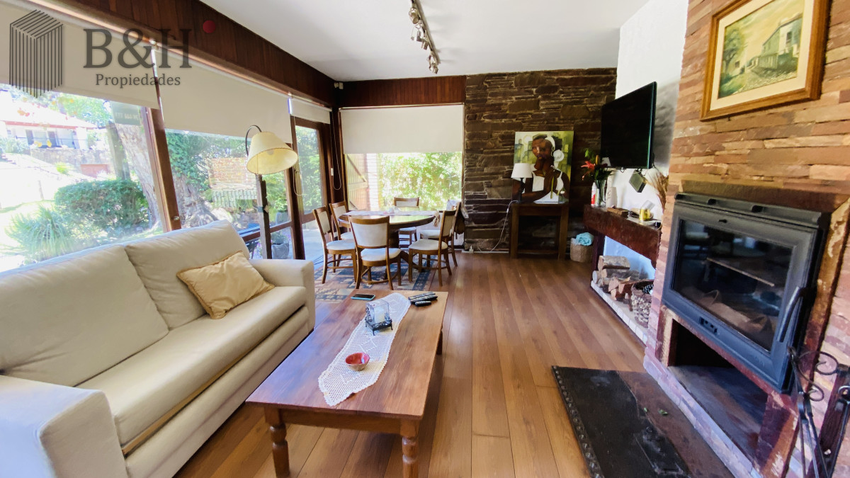 Casa ID.6166 - Alquiler casa 3 dormitorios en Cantegril Punta del Este