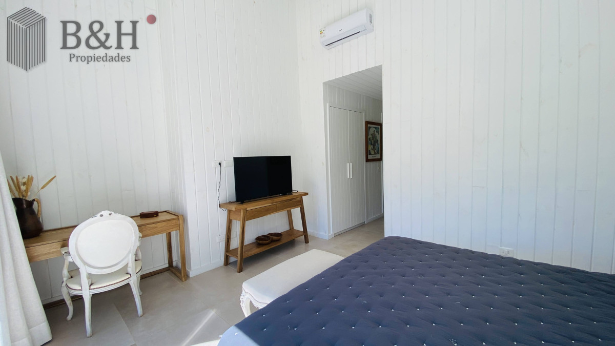 Casa ID.4078 - Alquiler casa en Laguna Blanca 5 dormitorios en suite disponible segunda quincena de enero 2025