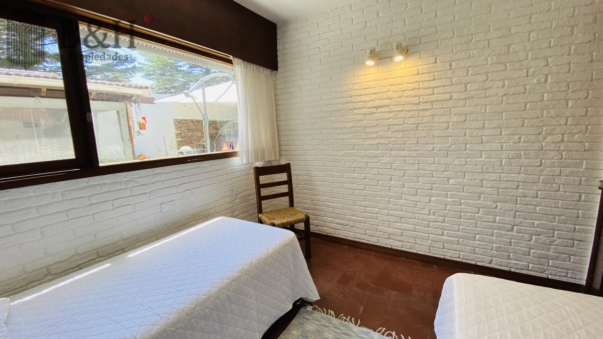 Casa ID.6166 - Alquiler casa 3 dormitorios en Cantegril Punta del Este