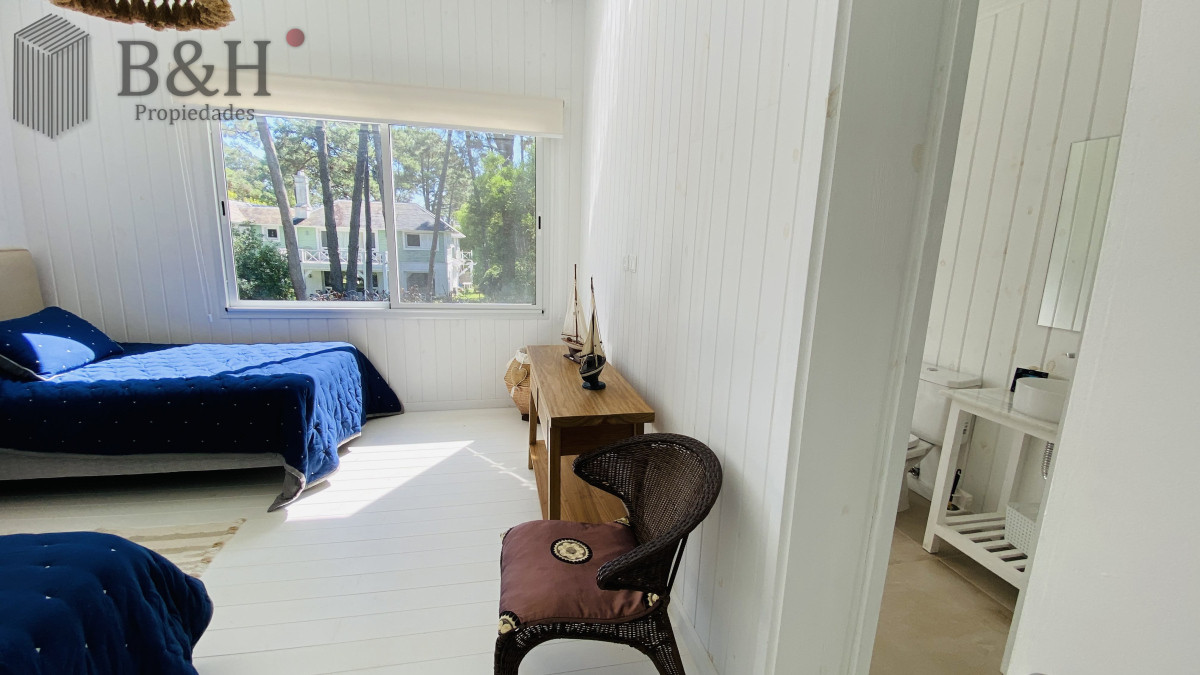 Casa ID.4078 - Alquiler casa en Laguna Blanca 5 dormitorios en suite disponible segunda quincena de enero 2025