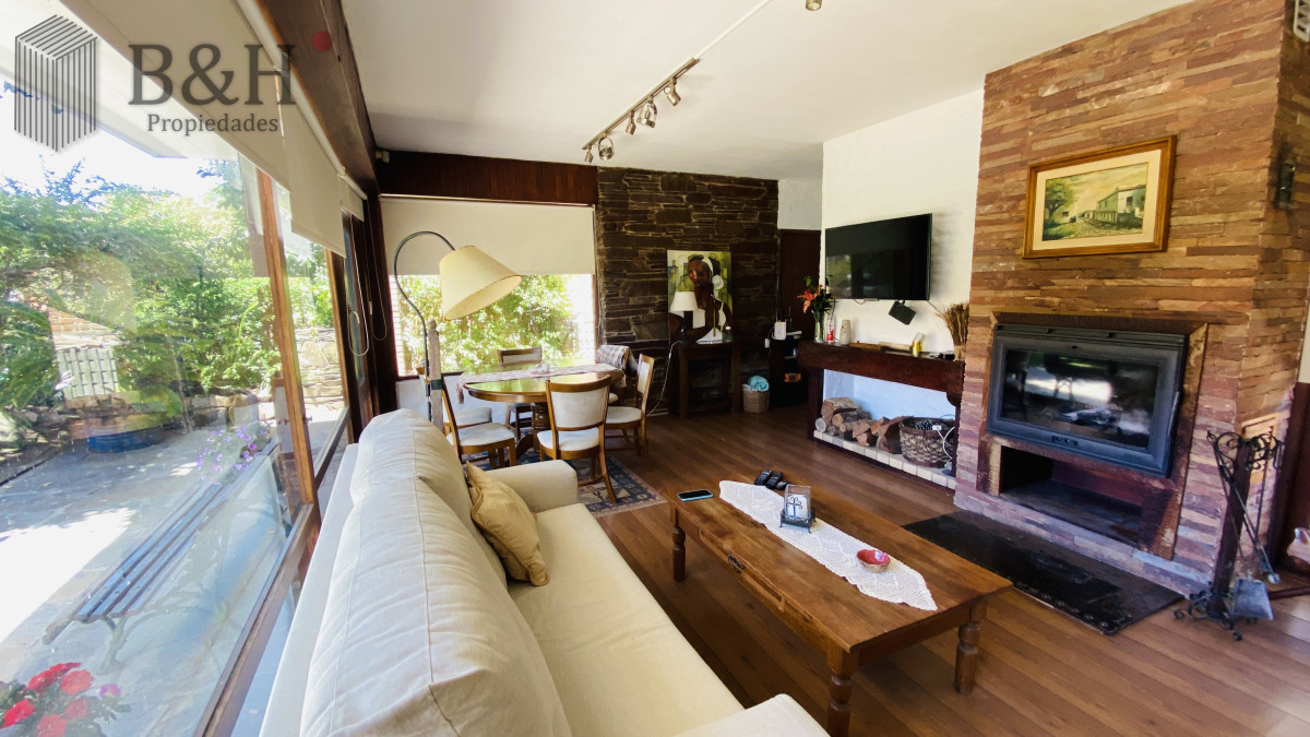 Casa ID.6166 - Alquiler casa 3 dormitorios en Cantegril Punta del Este