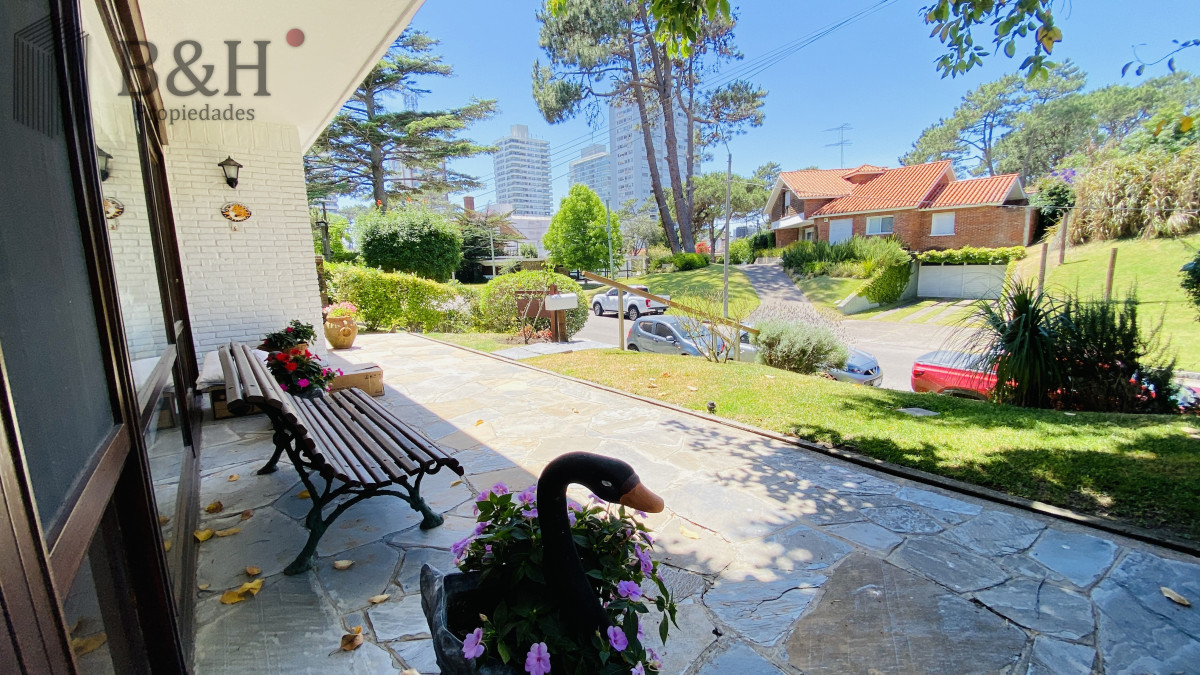 Casa ID.6166 - Alquiler casa 3 dormitorios en Cantegril Punta del Este