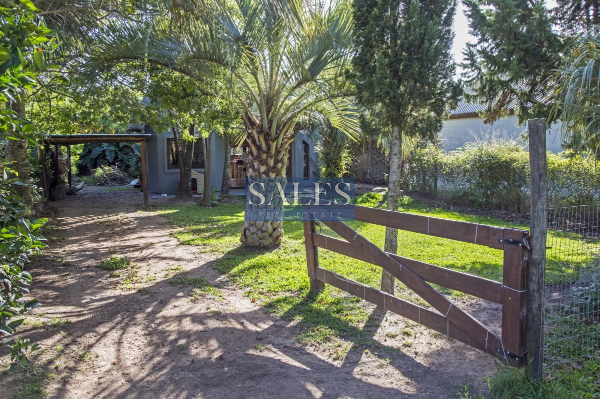 Casa ID.1400 - Venta 2 casas en El Tesoro La Barra con renta - inversores 
