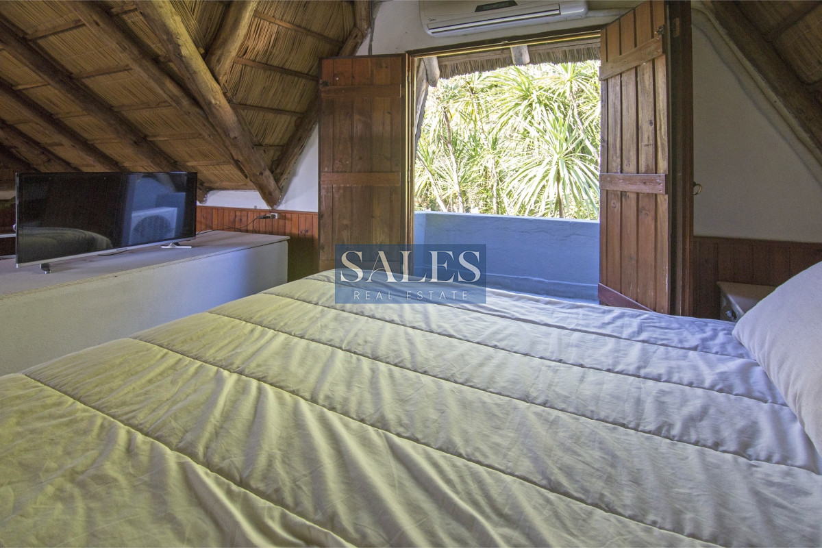 Casa ID.1400 - Venta 2 casas en El Tesoro La Barra con renta - inversores 