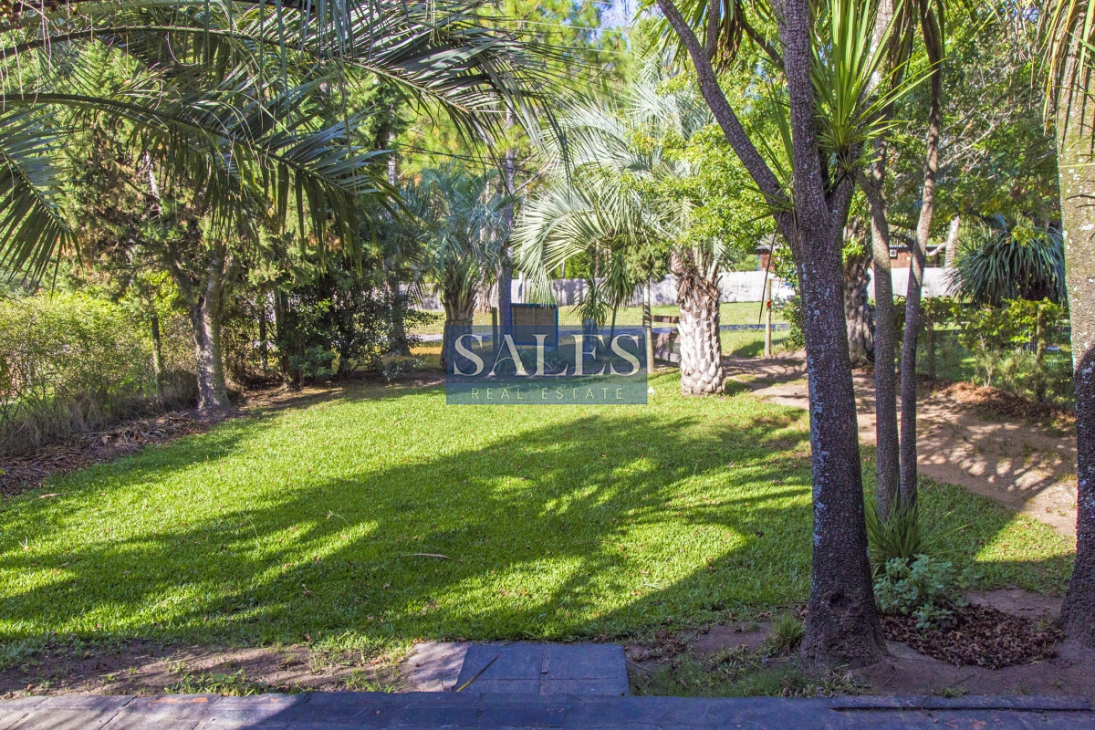 Casa ID.1400 - Venta 2 casas en El Tesoro La Barra con renta - inversores 