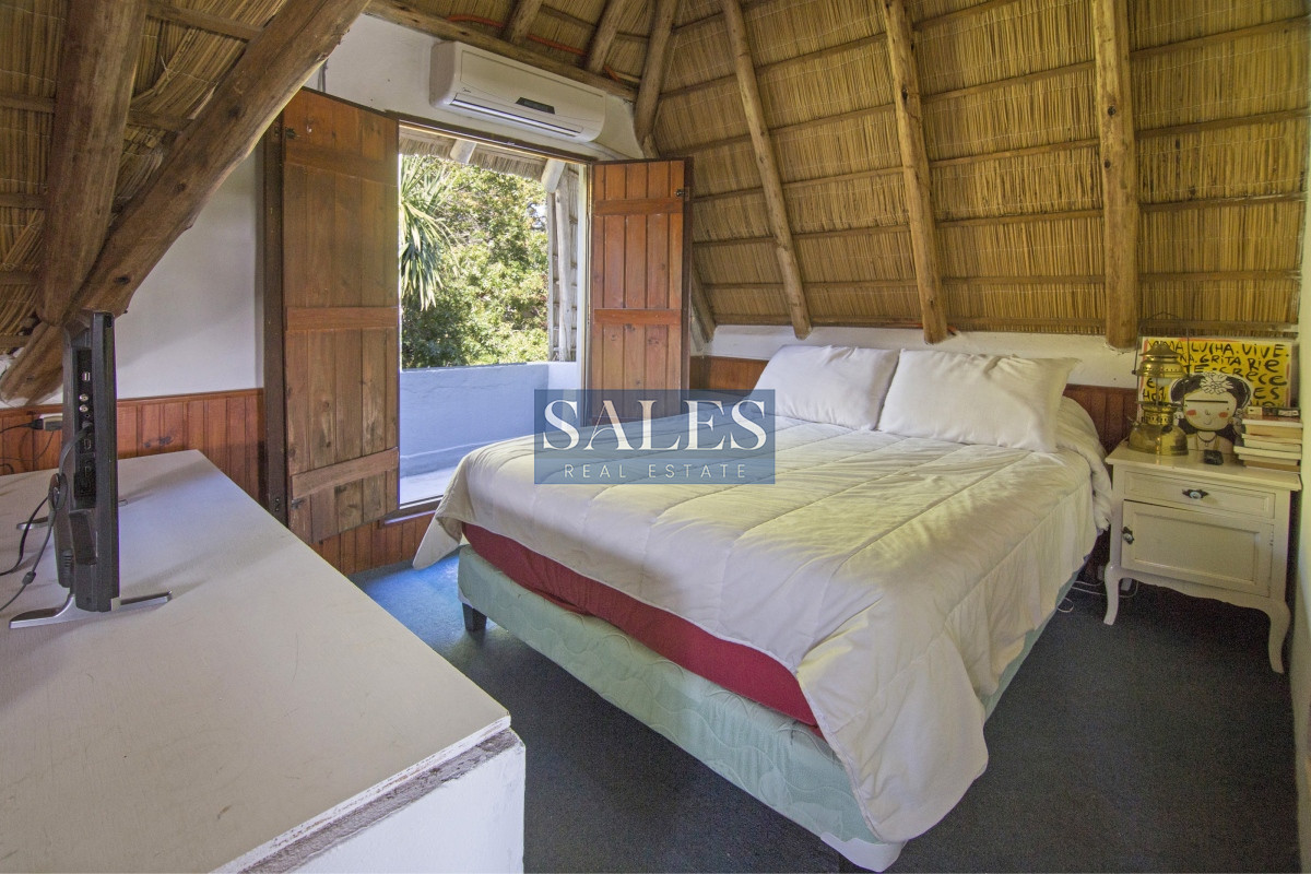 Casa ID.1400 - Venta 2 casas en El Tesoro La Barra con renta - inversores 