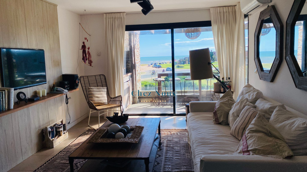 Apartamento ID.849 - Alquiler departamento 2 dormitorios en Manantiales frente al mar disponible alquiler invernal