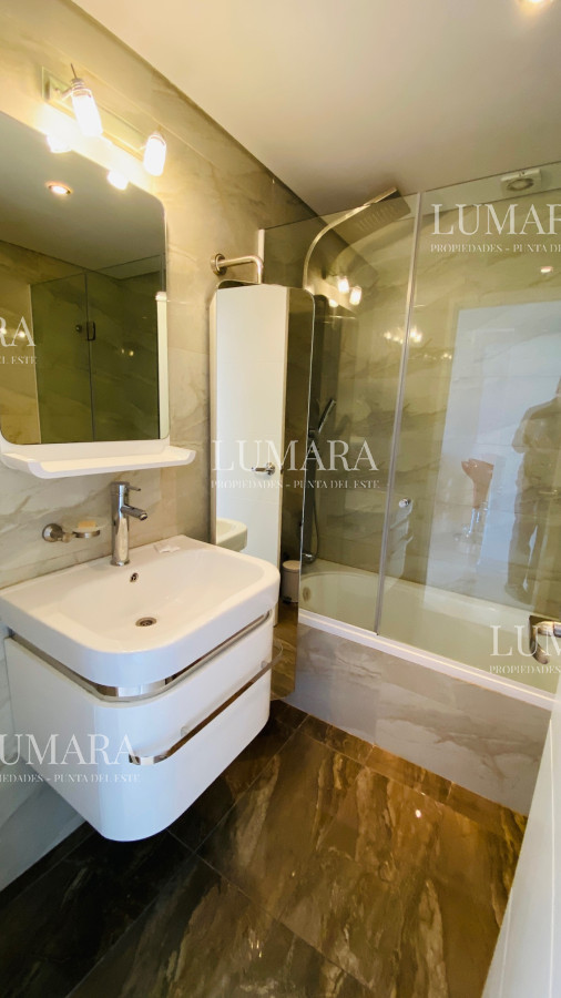 Apartamento ID.1435 - Venta Departamento 1 dormitorio parada 40 playa Mansa Punta del Este