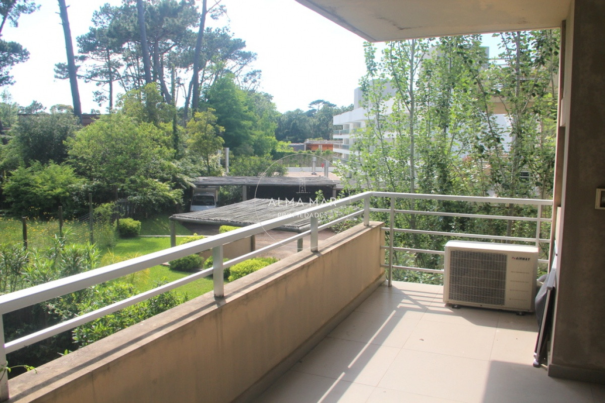Apartamento ID.1740 - Venta apartamento en Rincon del Indio, Playa Brava, Punta del Este 2 dormitorios