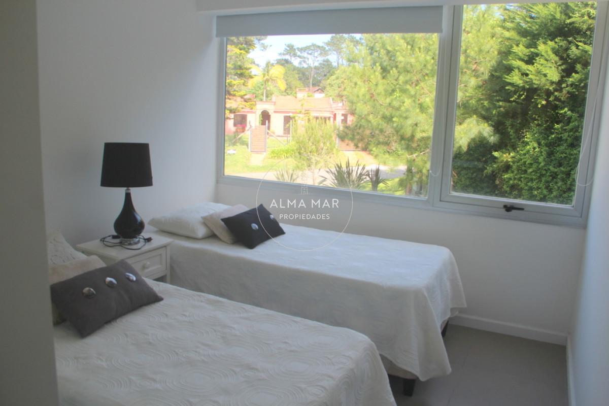 Apartamento ID.1740 - Venta apartamento en Rincon del Indio, Playa Brava, Punta del Este 2 dormitorios
