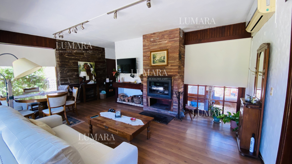 Casa ID.2829 - Alquiler casa 3 dormitorios en Cantegril Punta del Este