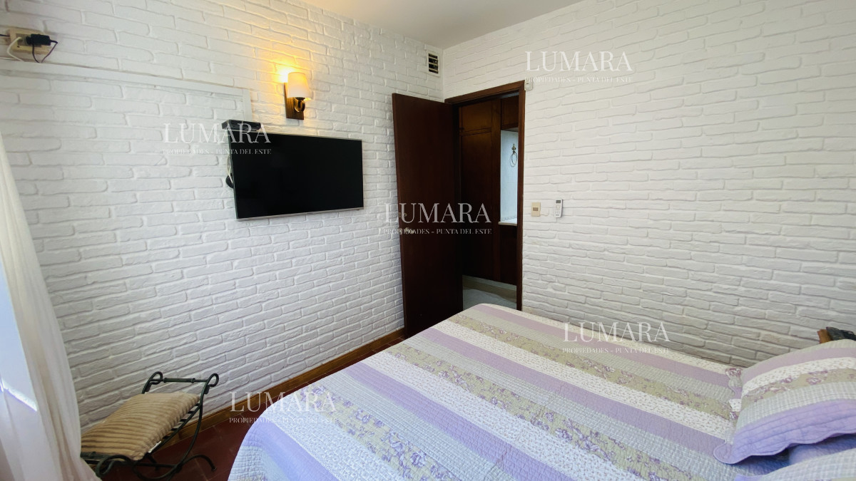 Casa ID.2829 - Alquiler casa 3 dormitorios en Cantegril Punta del Este