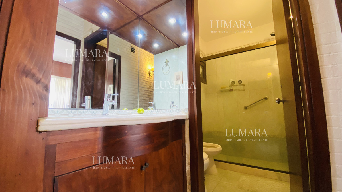 Casa ID.2829 - Alquiler casa 3 dormitorios en Cantegril Punta del Este