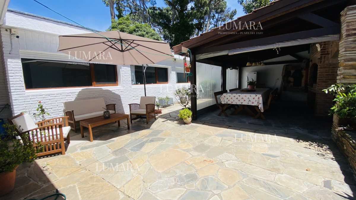 Casa ID.2829 - Alquiler casa 3 dormitorios en Cantegril Punta del Este