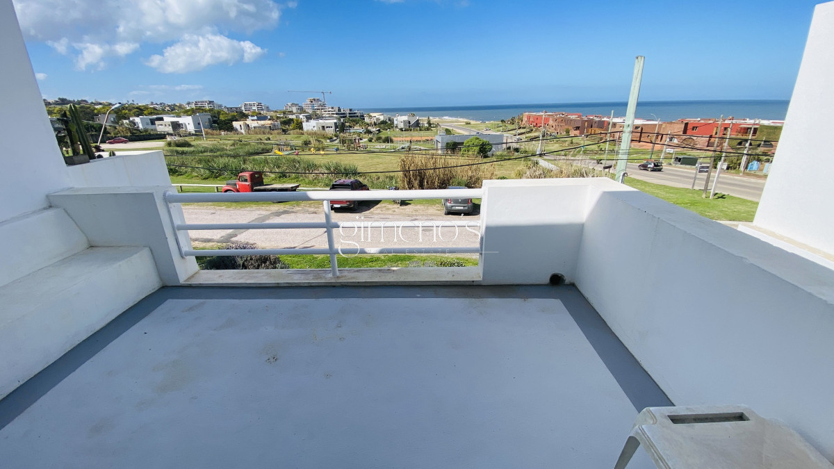 Apartamento ID.267 - Departamento en venta en Manantiales con vista al mar 