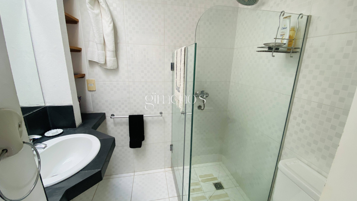 Apartamento ID.267 - Departamento en venta en Manantiales con vista al mar 
