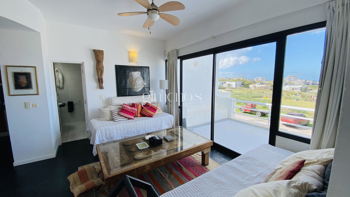 Apartamento ID.267 - Departamento en venta en Manantiales con vista al mar 