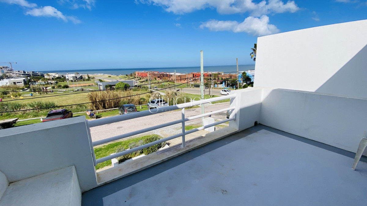 Apartamento ID.267 - Departamento en venta en Manantiales con vista al mar 