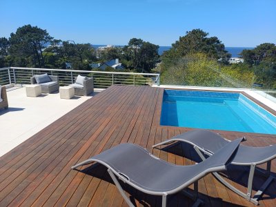 Departamento Penthouse 3 dormitorios cerca del mar Brava PDE venta financia