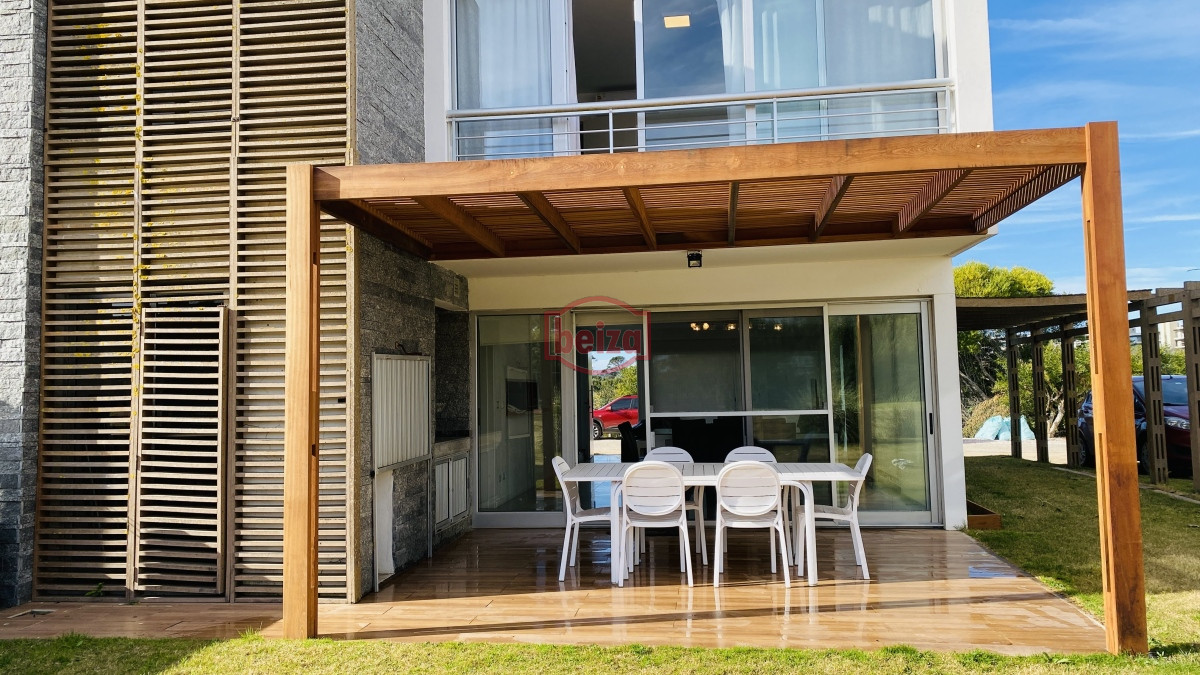 Casa ID.165880 - Alquiler casa en Playa Brava PDE