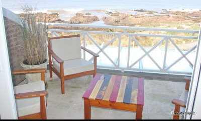 Venta departamento sobre el mar en playa Montoya La Barra
