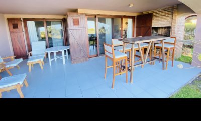 Venta apartamento en Manantiales sobre el mar