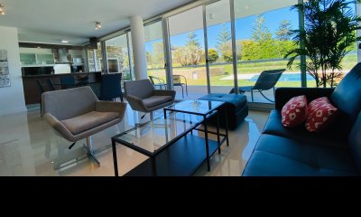 Departamento cerca del mar en playa Brava 2 dorm venta financiado